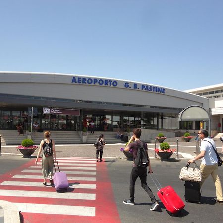 A Casa Di Marco Guesthouse - Apt Di Ciampino E Stazione Per Roma Marino Buitenkant foto