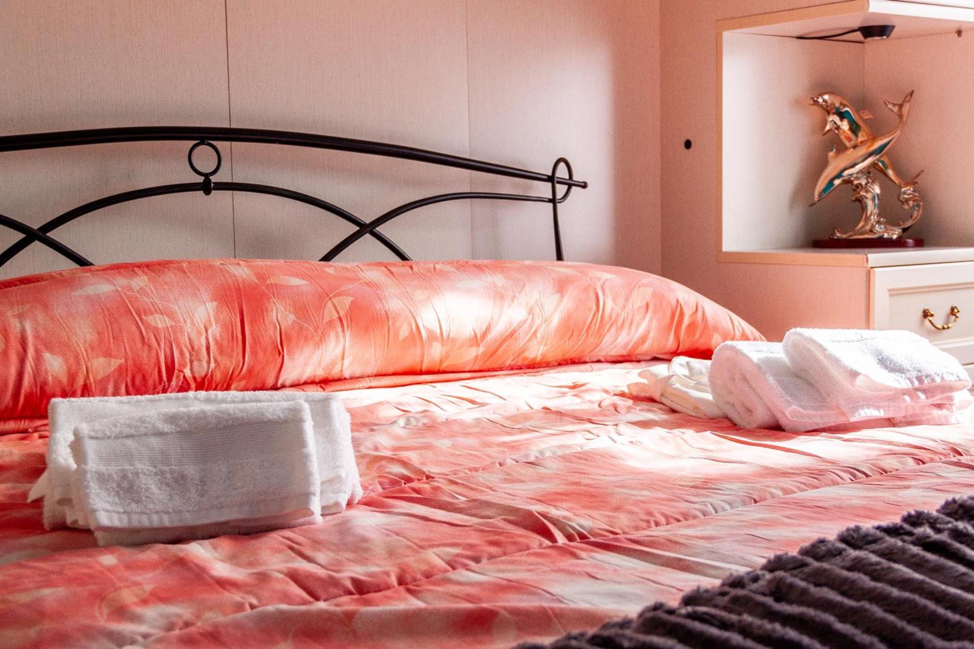 A Casa Di Marco Guesthouse - Apt Di Ciampino E Stazione Per Roma Marino Buitenkant foto