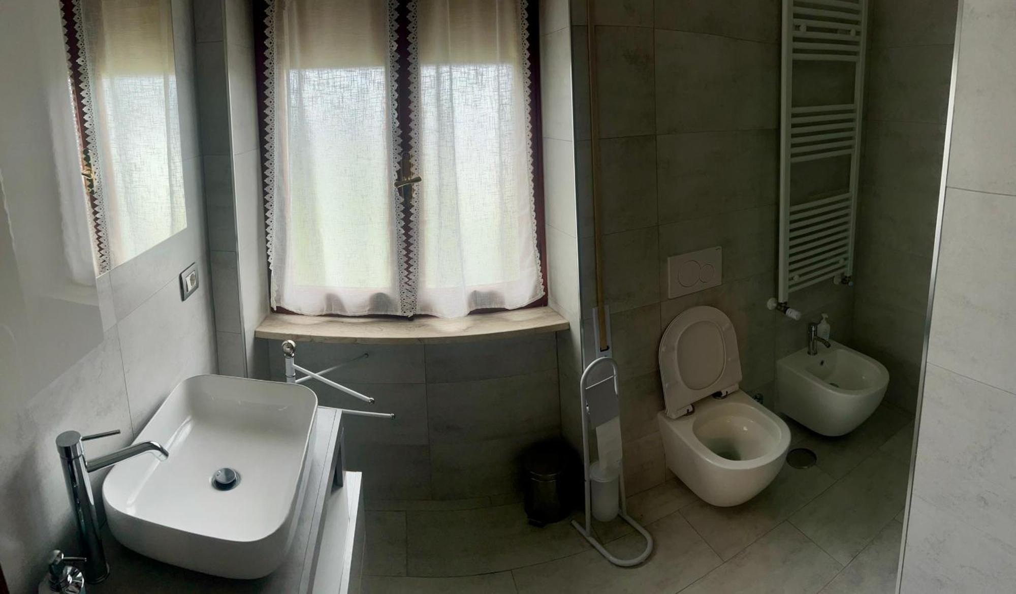 A Casa Di Marco Guesthouse - Apt Di Ciampino E Stazione Per Roma Marino Buitenkant foto